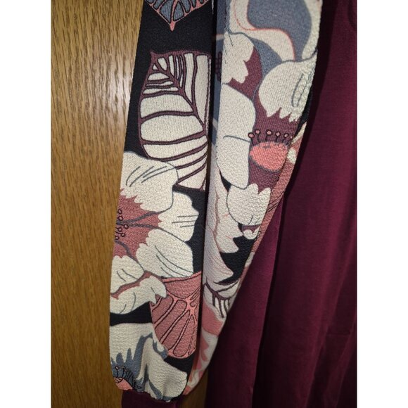 Floral Sleeve Wine Burgundy Tunic Top L/Grande Rayon/Spandex  Made In USA - Picture 4 of 6